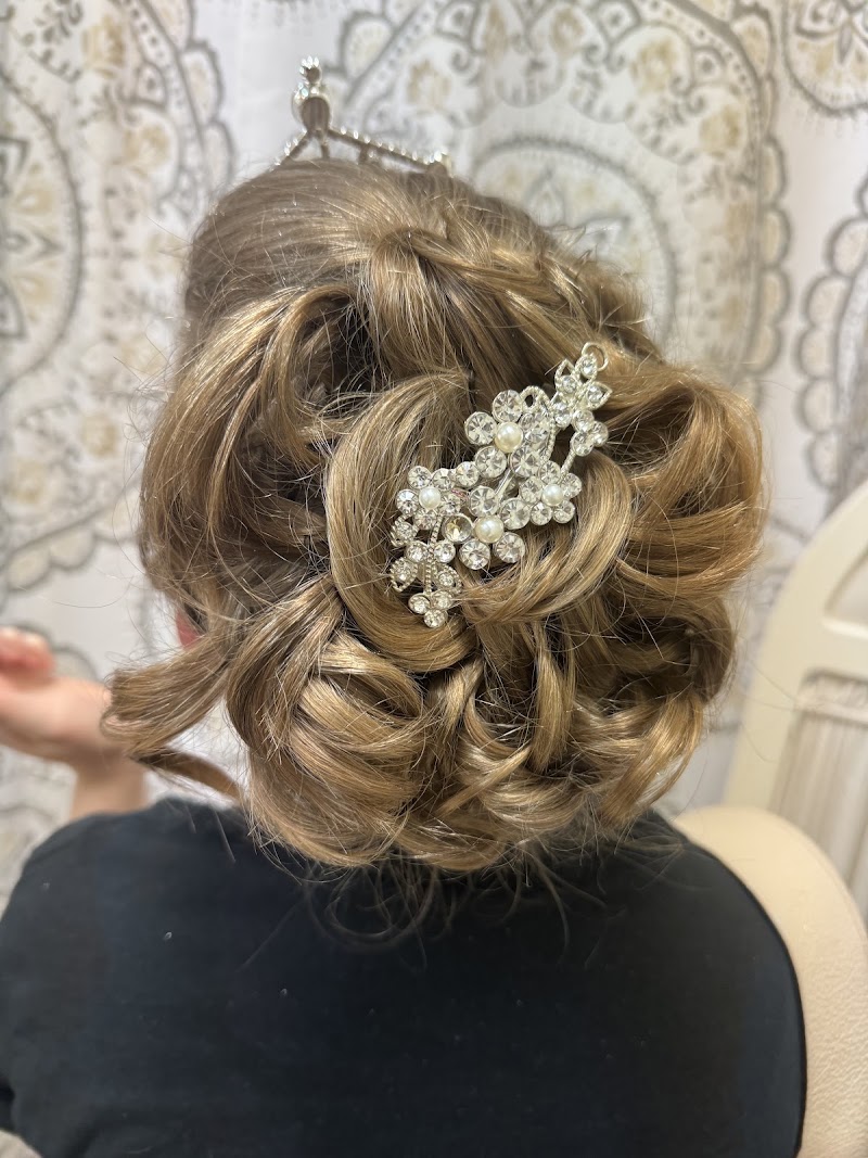 Hair By Panshekay, beauty salon in Seaside, OR, photo 4 of 10